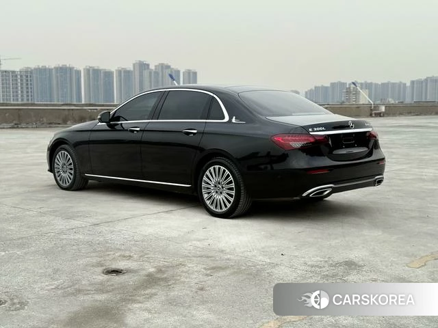 Mercedes-Benz E-Class 2023 Черный из Китая
