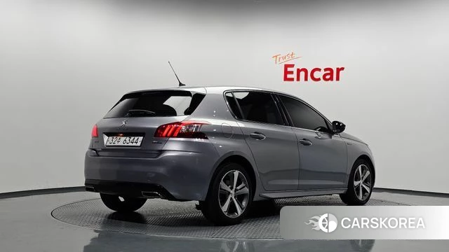 Peugeot 308 second generation 2018 Серебристо-серый из Кореи