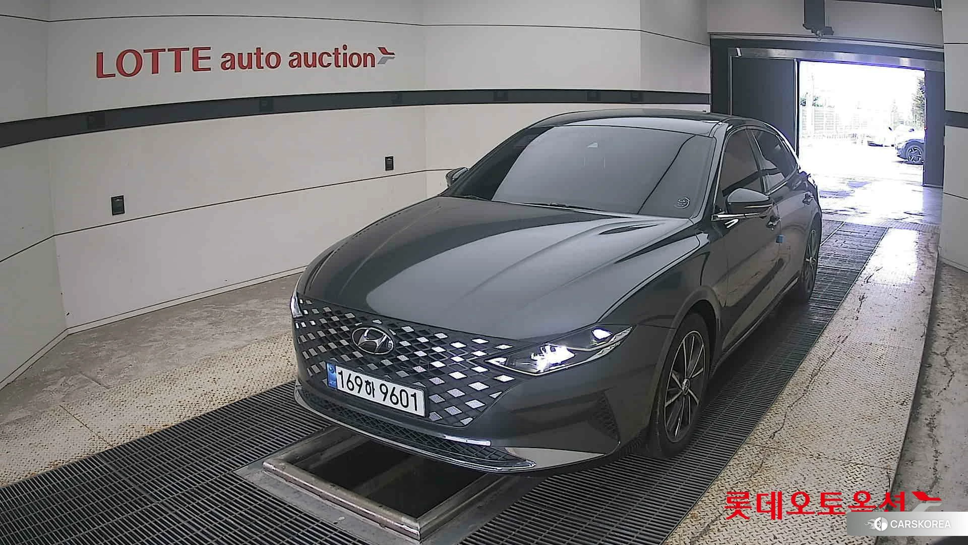 Hyundai Grandeur 2022 Nocturne Grey Metallic из Кореи