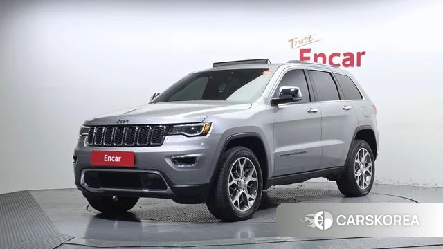 Jeep Grand Cherokee 2021 Серебряный из Кореи