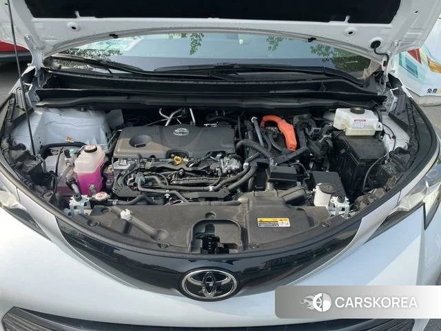 Toyota Sienna 2024 Белый из Китая