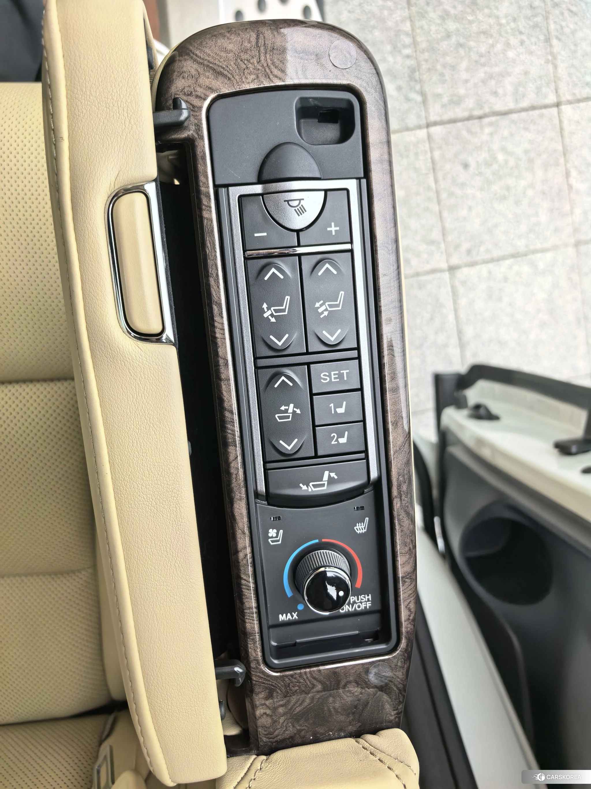 Toyota Alphard 2021 Белый из Китая