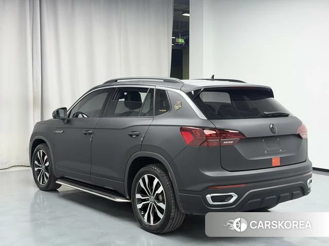 Volkswagen Tayron 2022 Темно-серый из Китая