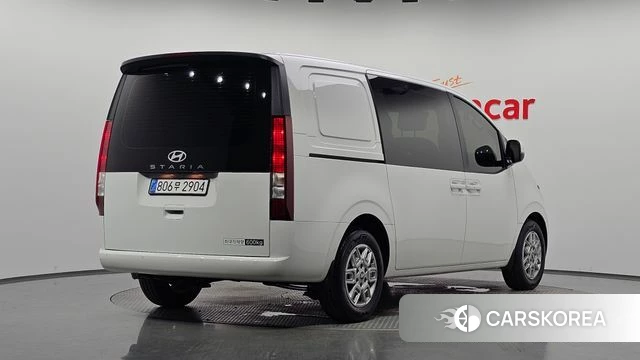 Hyundai Staria 2025 Белый из Кореи
