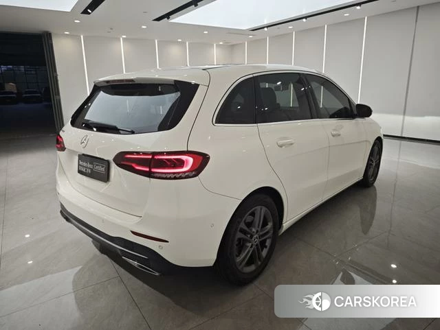 Mercedes-Benz B-class 2021 Белый из Китая