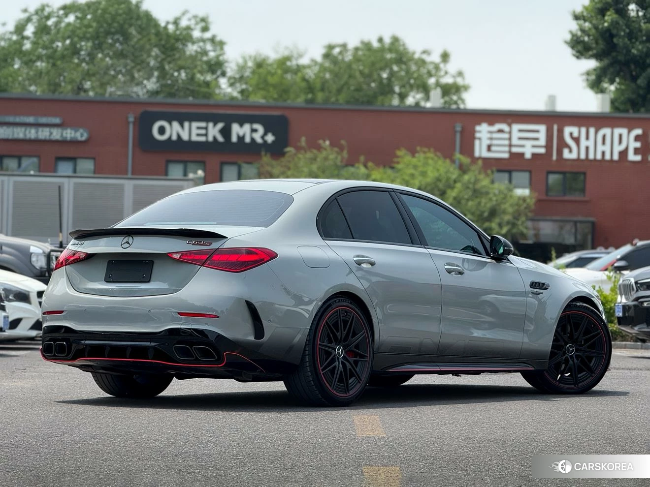 Mercedes-Benz AMG C-Class 2024 Серебристо-серый из Китая