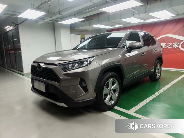 Toyota RAV4 2021 Темно-серый из Китая