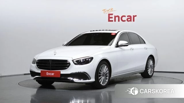 Mercedes-Benz E-Class W213 2022 Белый из Кореи