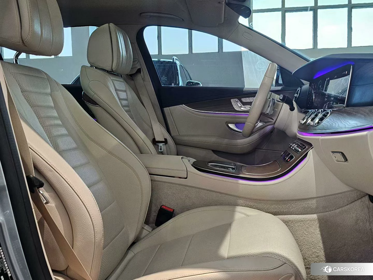 Mercedes-Benz E-Class 2021 Серебристо-серый из Китая