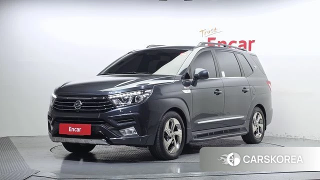Ssangyong Korando Turismo 2018 Серый из Кореи