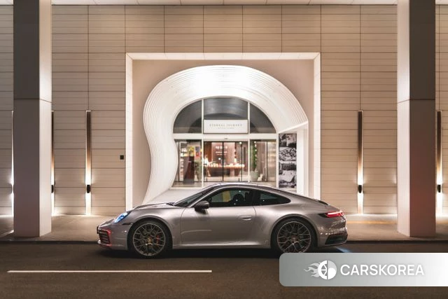 Porsche 911(992) 2020 Серебряный из Кореи
