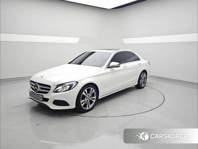Mercedes-Benz C-Class W205 2018 Белый из Кореи
