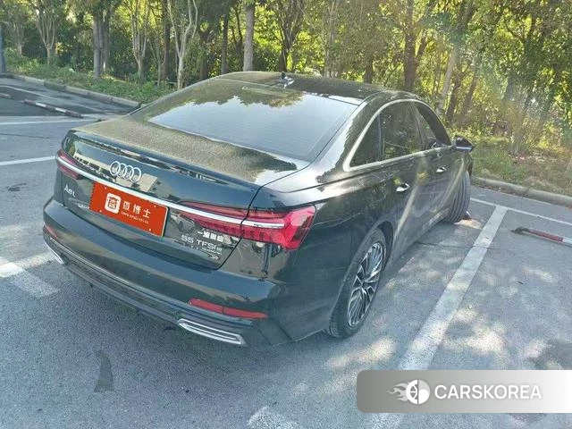 Audi A6L 2021 Черный из Китая