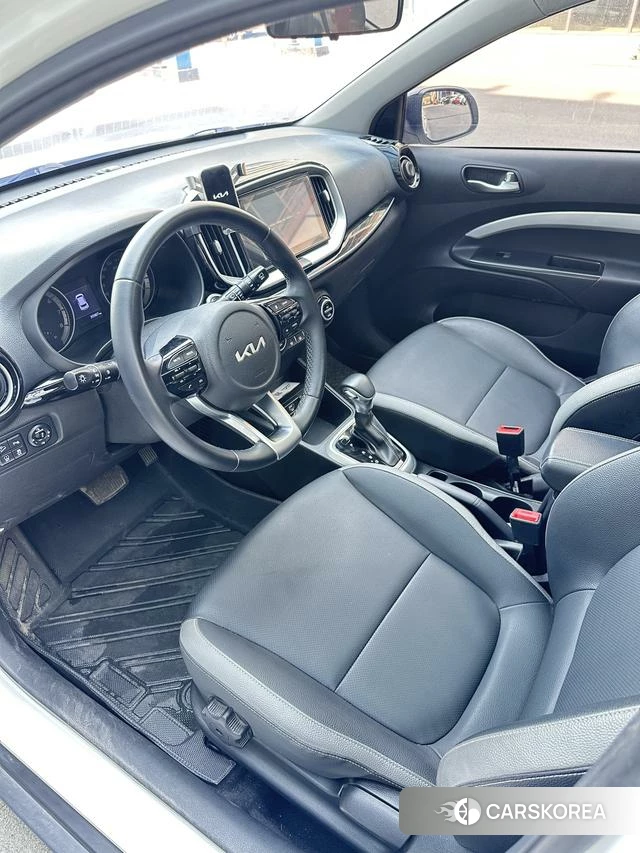 Kia KX1 2023 Белый из Китая