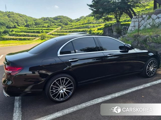 Mercedes-Benz E-Class W213 2021 Черный из Кореи