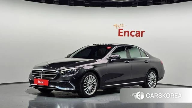 Mercedes-Benz E-Class W213 2021 Серый из Кореи