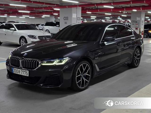 BMW 5 Series (G30) 2022 Серый из Кореи