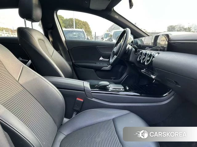 Mercedes-Benz A-Class 2023 Белый из Китая
