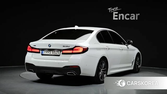 BMW 5 Series (G30) 2022 Белый из Кореи