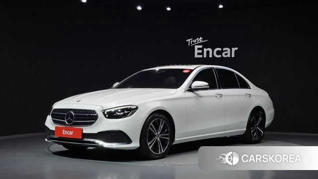 Mercedes-Benz E-Class W213 2021 Белый из Кореи