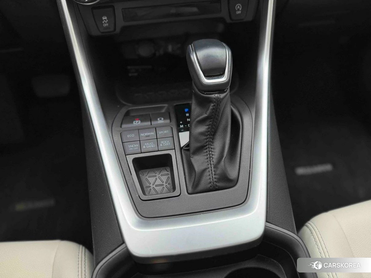 Toyota Wildlander 2023 Серебристо-серый из Китая