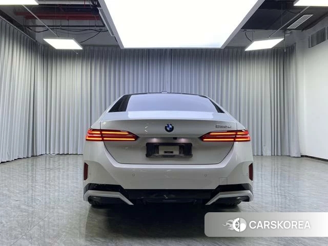 BMW 5 series 2024 Белый из Китая