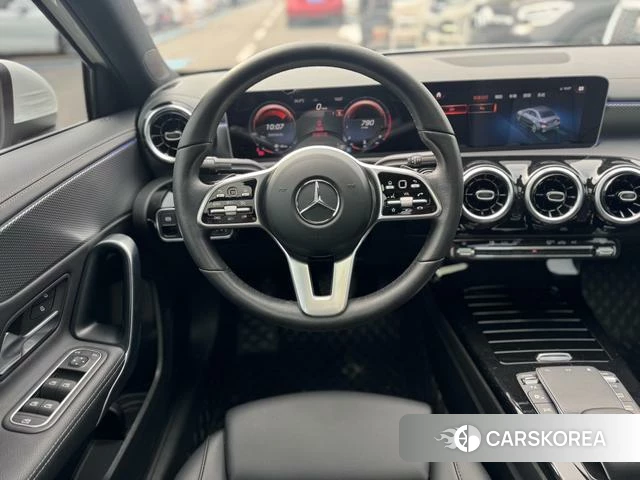 Mercedes-Benz A-Class 2020 Белый из Китая