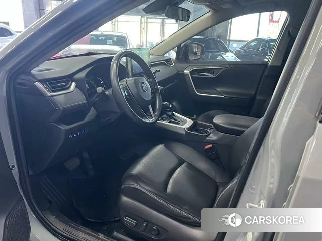Toyota RAV4 2021 Темно-серый из Китая