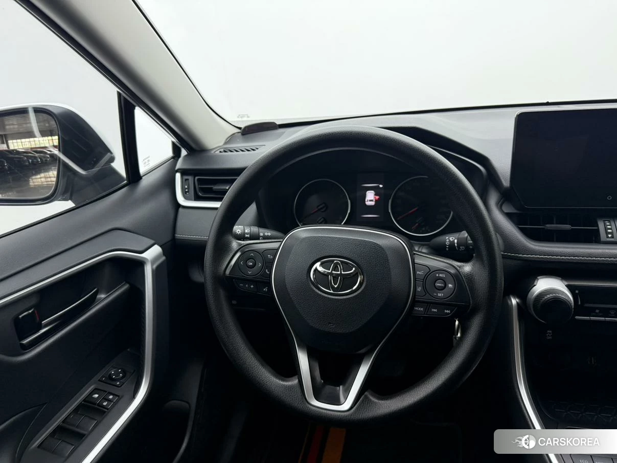 Toyota RAV4 2023 Белый из Китая