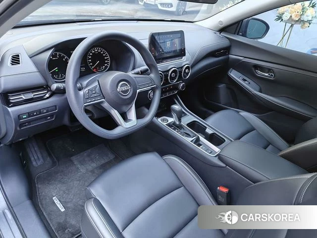 Nissan Sylphy 2025 Серебристо-серый из Китая