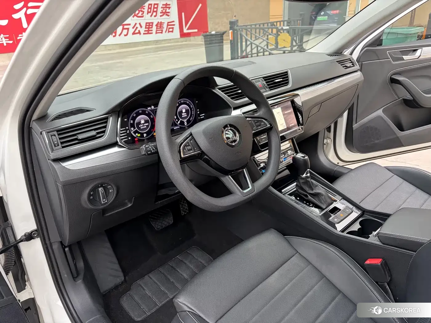 Skoda Superb 2021 Белый из Китая