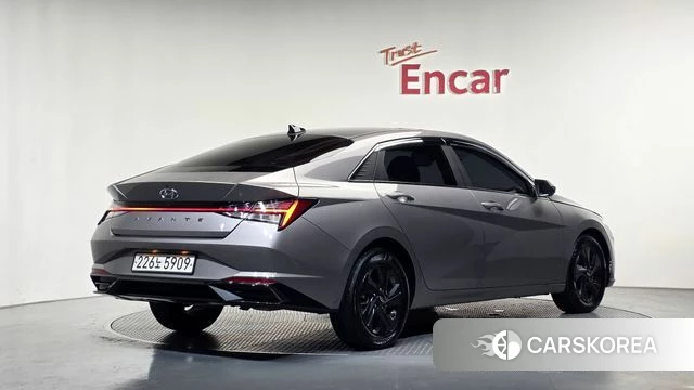 Hyundai Avante (CN7) 2020 Серебристо-серый из Кореи