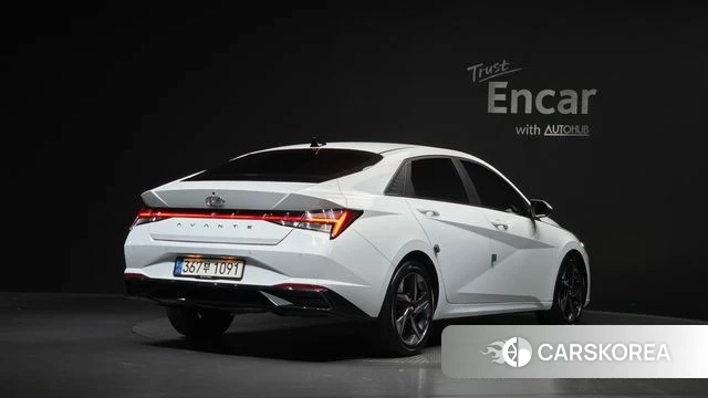 Hyundai Avante (CN7) 2022 Белый из Кореи