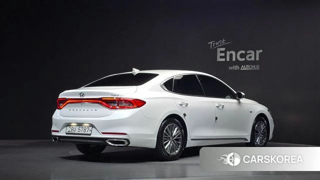Hyundai Grandeur IG Hybrid 2018 Белый из Кореи