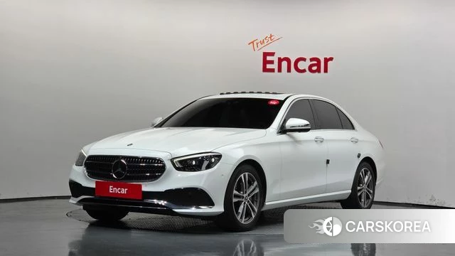 Mercedes-Benz E-Class W213 2022 Белый из Кореи