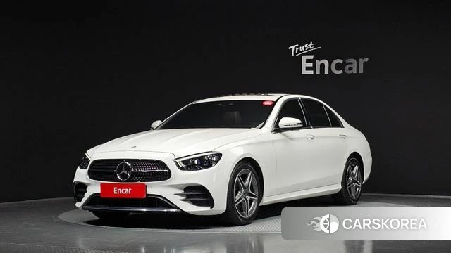Mercedes-Benz E-Class W213 2023 Белый из Кореи