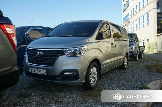 Hyundai The New Grand Starex 2020 Серебристо-серый из Кореи