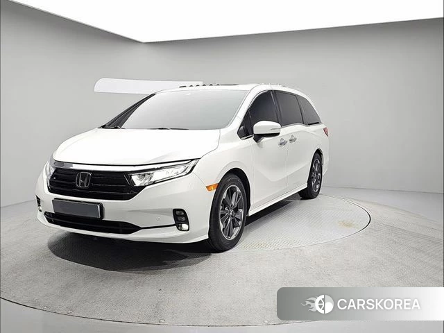 Honda Odyssey 2022 Белый из Кореи