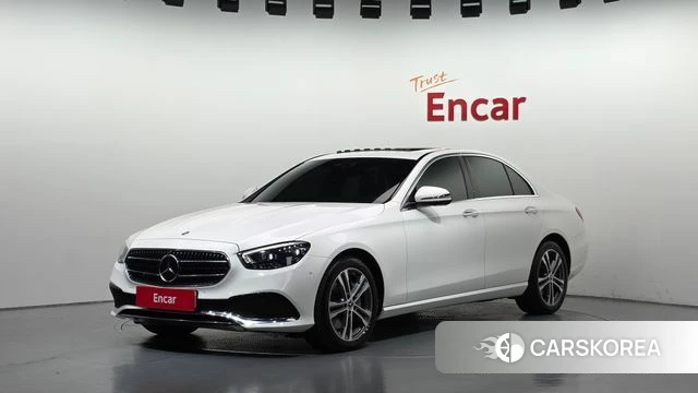 Mercedes-Benz E-Class W213 2022 Белый из Кореи