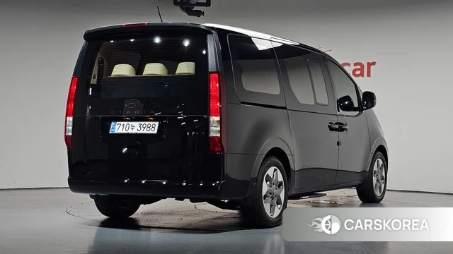 Hyundai Staria 2025 Черный из Кореи