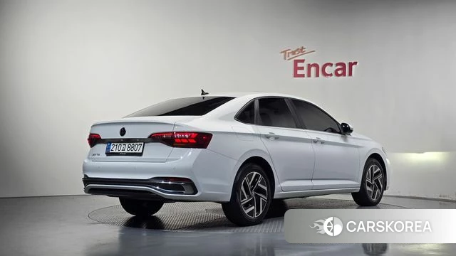 Volkswagen 7th Generation of Jetta 2023 Белый из Кореи