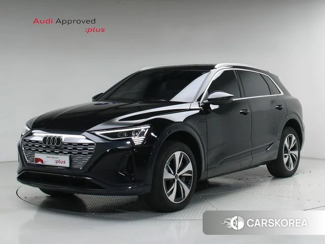 Audi Q8 e-Tron (GE) 2024 Черный из Кореи
