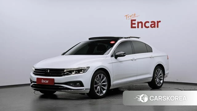 Volkswagen Passat GT (B8) 2021 Белый из Кореи