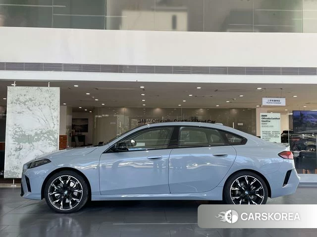 BMW 2 series 2025 Темно-серый из Китая