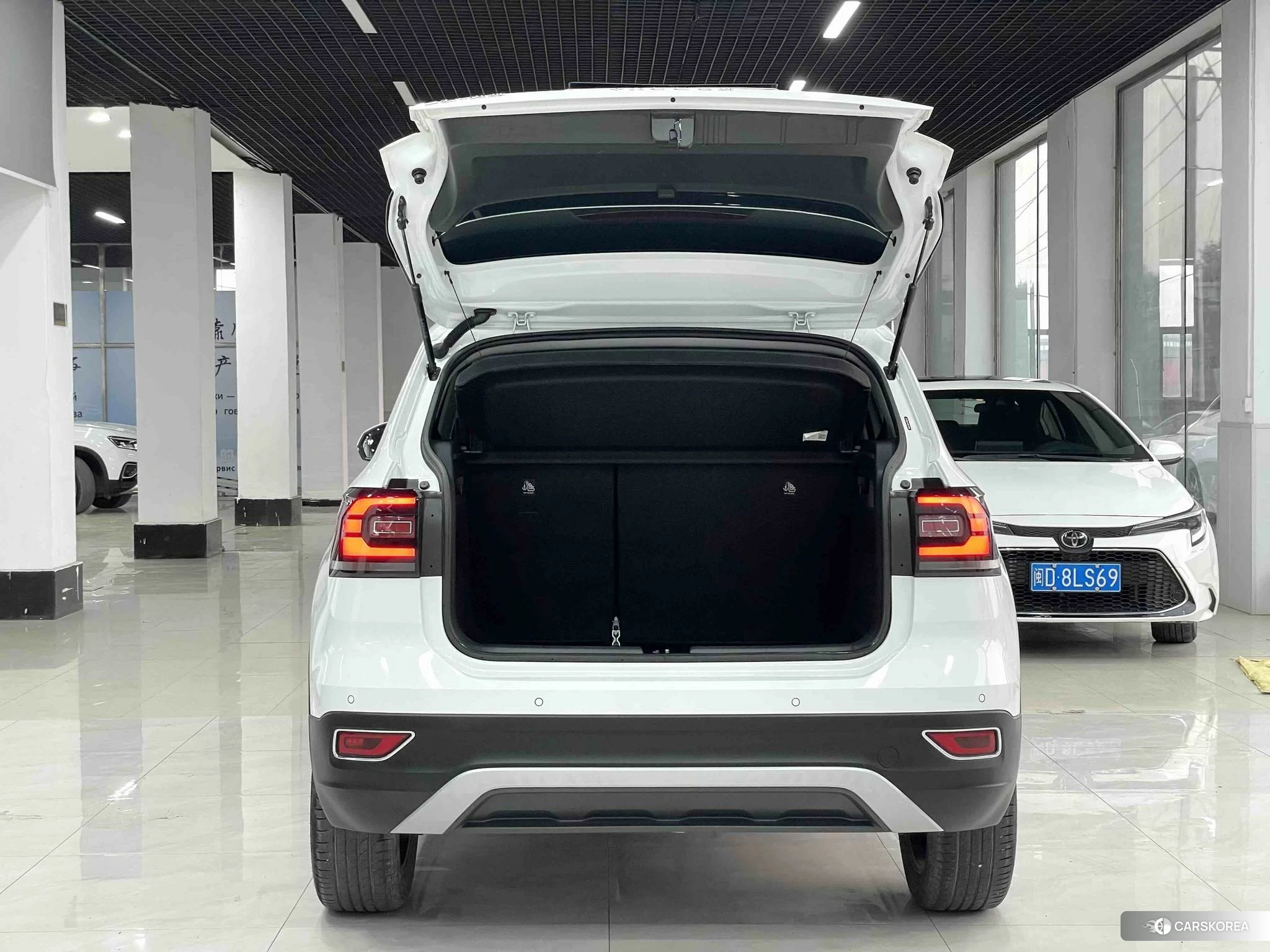 Volkswagen Tacqua 2021 Белый из Китая