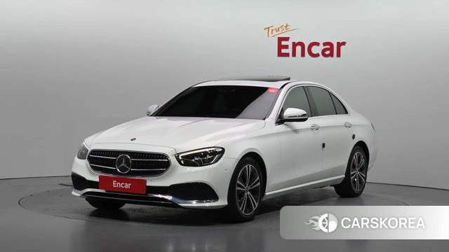 Mercedes-Benz E-Class W213 2021 Белый из Кореи