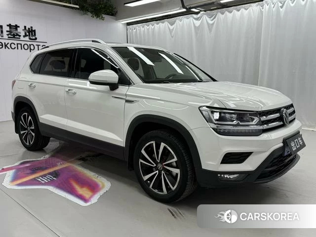 Volkswagen Tharu 2021 Белый из Китая