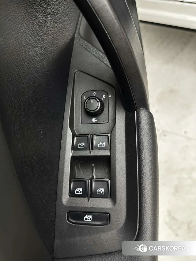Volkswagen Tharu 2021 Белый из Китая
