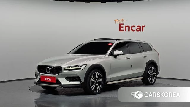 Volvo V60 Cross-Country 2nd Generation 2020 Серебристо-серый из Кореи
