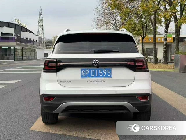 Volkswagen Tacqua 2021 Белый из Китая